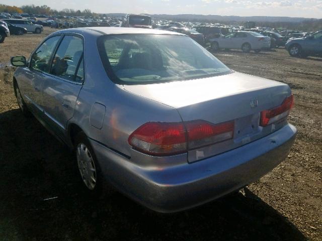 1HGCG66551A072064 - 2001 HONDA ACCORD LX SILVER photo 3