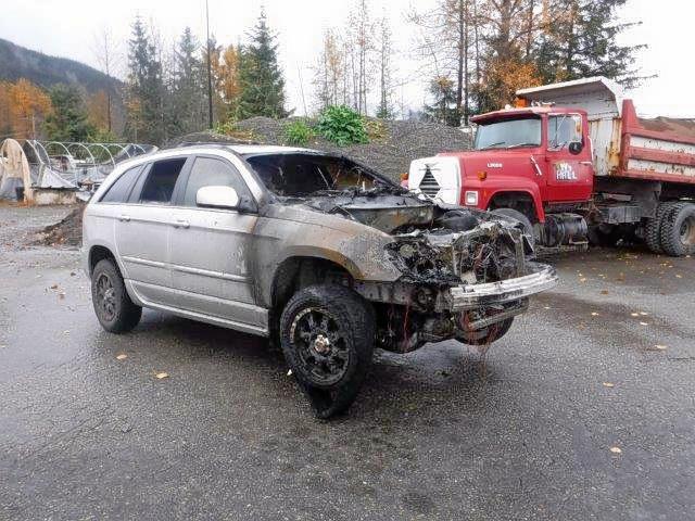 2A8GM78X28R108210 - 2008 CHRYSLER PACIFICA L SILVER photo 1