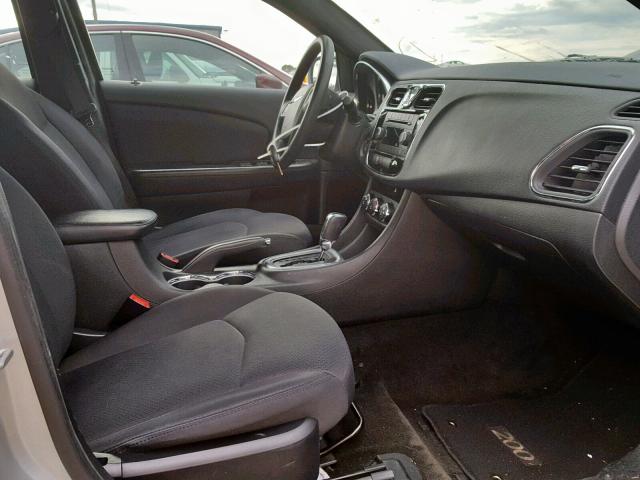 1C3CCBAB5CN318563 - 2012 CHRYSLER 200 LX SILVER photo 5