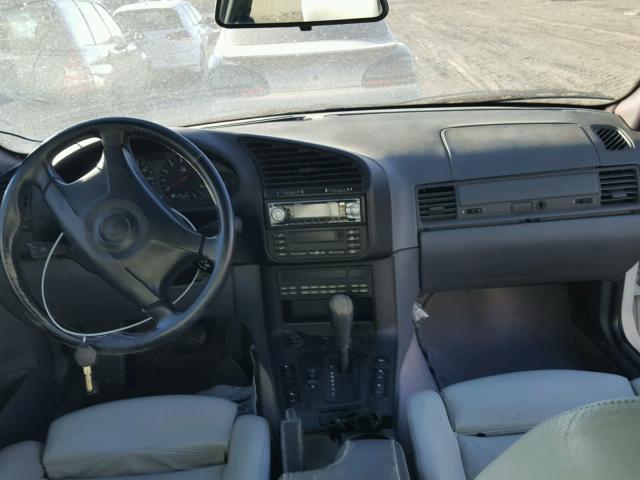 WBSCD0328WEE13676 - 1998 BMW M3 AUTOMAT WHITE photo 9
