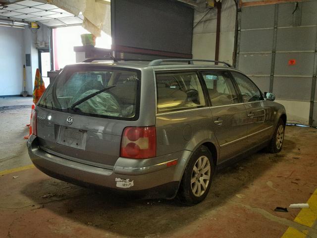 WVWVD63B61E171799 - 2001 VOLKSWAGEN PASSAT GLS GRAY photo 4