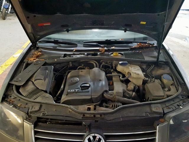 WVWVD63B61E171799 - 2001 VOLKSWAGEN PASSAT GLS GRAY photo 7