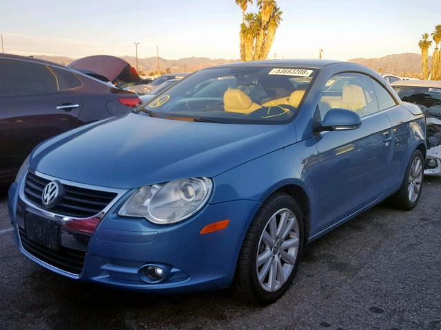 WVWFA71F27V001991 - 2007 VOLKSWAGEN EOS 2.0T L BLUE photo 2