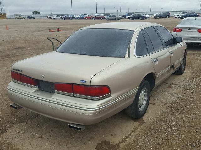 2FALP74WXVX157033 - 1997 FORD CROWN VICT BEIGE photo 4