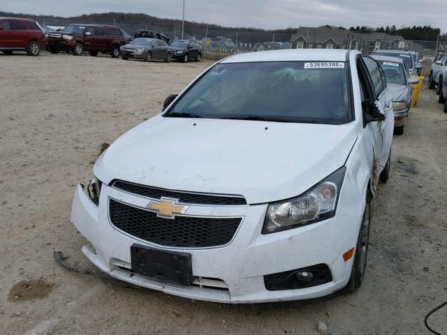 1G1PC5SH1C7178719 - 2012 CHEVROLET CRUZE LS WHITE photo 2