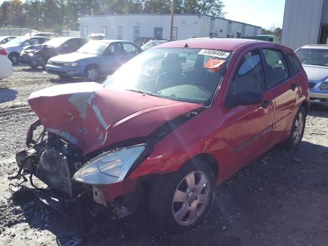 3FAFP37352R231038 - 2002 FORD FOCUS ZX5 RED photo 2