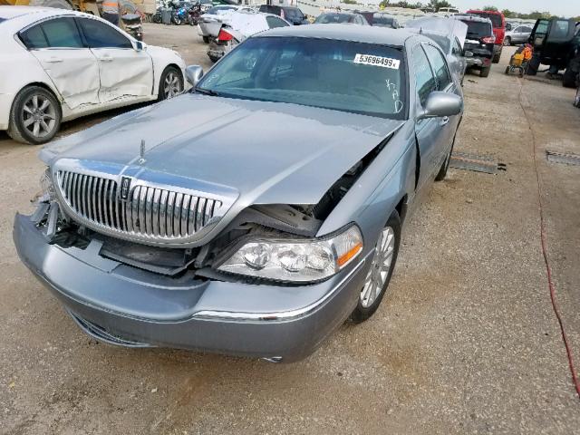 1LNHM81V46Y643148 - 2006 LINCOLN TOWN CAR S SILVER photo 2