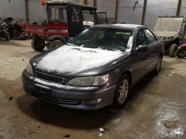 JT8BF28G4Y5087158 - 2000 LEXUS ES 300 GRAY photo 2