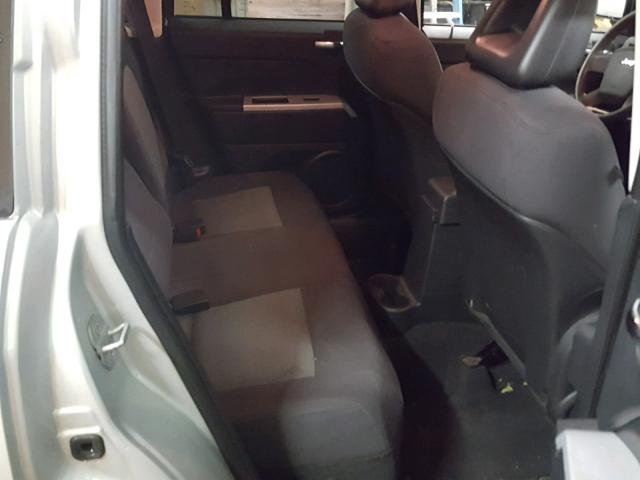 1J8FT47W68D789352 - 2008 JEEP COMPASS SP 银色 照片 6