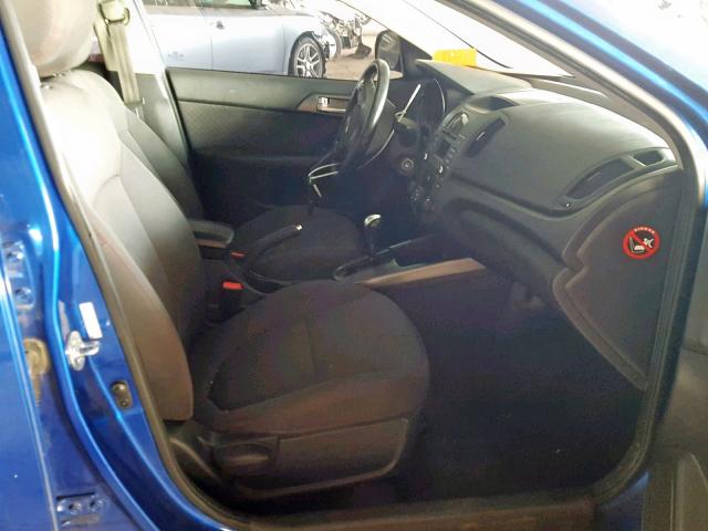 KNAFW4A38A5232209 - 2010 KIA FORTE SX BLUE photo 5