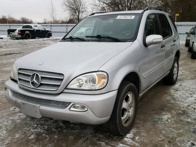 4JGAB57E54A512605 - 2004 MERCEDES-BENZ ML 350 SILVER photo 2