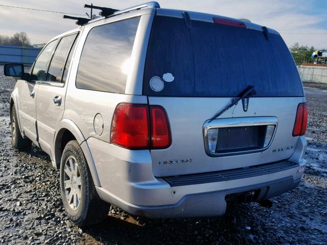 5LMFU28R84LJ14869 - 2004 LINCOLN NAVIGATOR SILVER photo 3