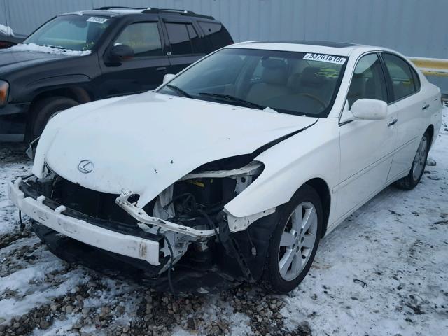 JTHBA30G455077158 - 2005 LEXUS ES 330 WHITE photo 2