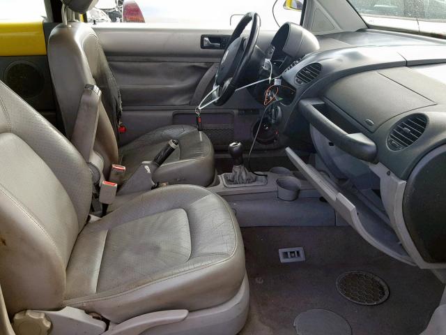 3VWCD21C2YM485995 - 2000 VOLKSWAGEN NEW BEETLE ყვითელი ფოტო 5