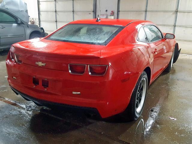 2G1FA1E35D9164381 - 2013 CHEVROLET CAMARO LS RED photo 4