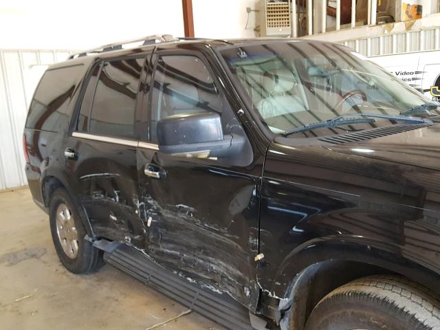5LMFU27R73LJ06357 - 2003 LINCOLN NAVIGATOR Қара фото 9