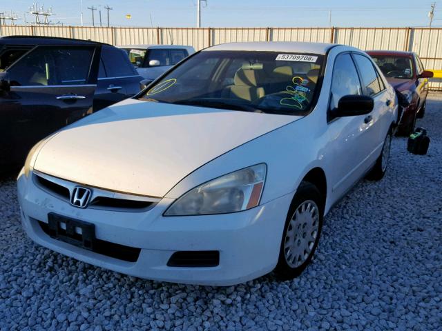 1HGCM56176A134748 - 2006 HONDA ACCORD VAL WHITE photo 2