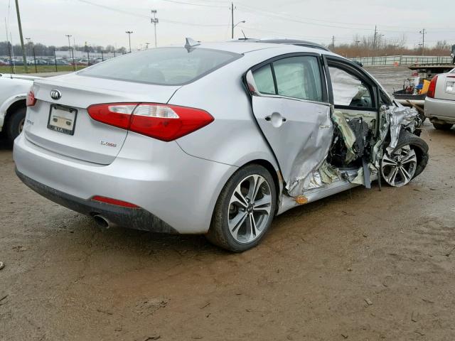 KNAFZ4A8XF5358663 - 2015 KIA FORTE EX SILVER photo 4