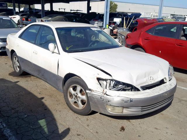 JT8BF28G9W5016311 - 1998 LEXUS ES 300 WHITE photo 1