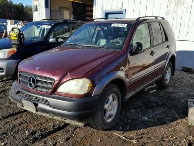 4JGAB54E5WA031891 - 1998 MERCEDES-BENZ ML 320 MAROON photo 2