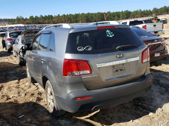 5XYKT4A26BG119952 - 2011 KIA SORENTO BA GRAY photo 3