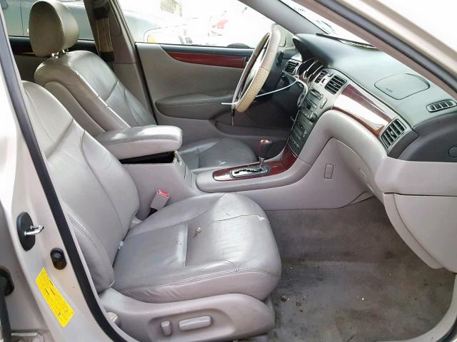 JTHBF30G630150946 - 2003 LEXUS ES 300 SILVER photo 5