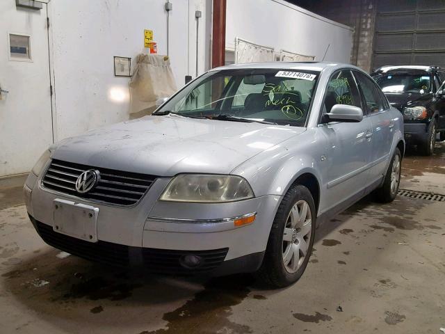 WVWRH63BX2P073936 - 2002 VOLKSWAGEN PASSAT GLX 银色 照片 2