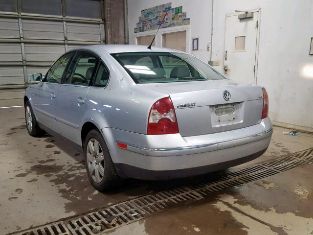WVWRH63BX2P073936 - 2002 VOLKSWAGEN PASSAT GLX 银色 照片 3