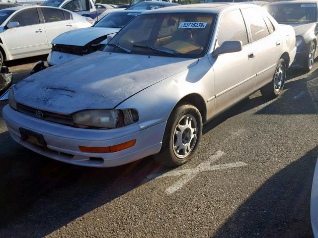 4T1GK13E2RU027112 - 1994 TOYOTA CAMRY XLE TAN photo 2