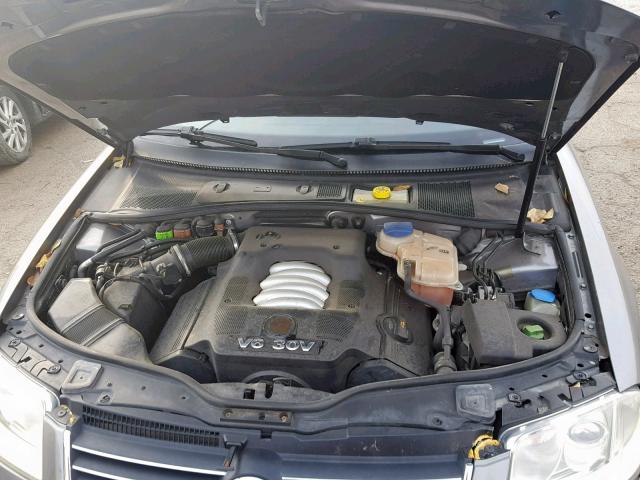 WVWRH63B64P052648 - 2004 VOLKSWAGEN PASSAT GLX 银色 照片 7