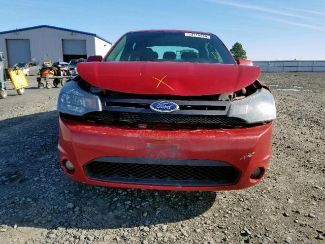 1FAHP3GNXBW135915 - 2011 FORD FOCUS SES RED photo 9