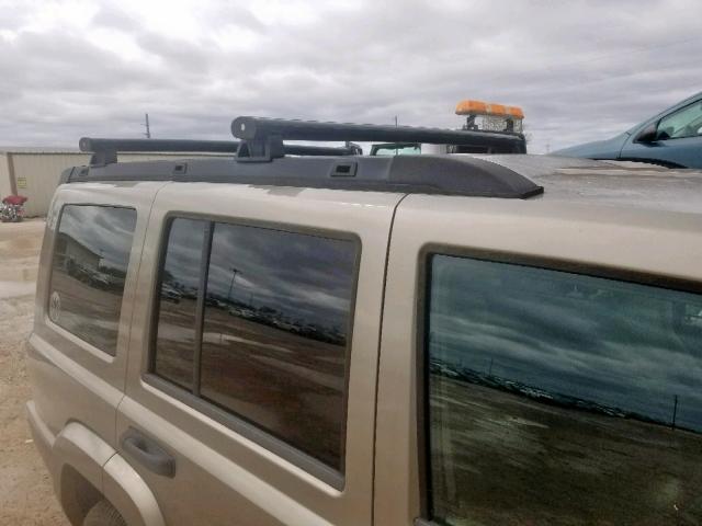 1J8HH48N16C175960 - 2006 JEEP COMMANDER 金色 照片 9