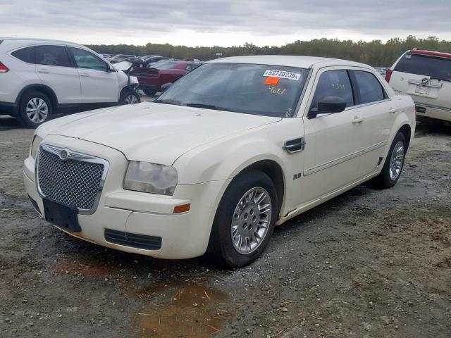 2C3KA43R76H153619 - 2006 CHRYSLER 300 WHITE photo 2