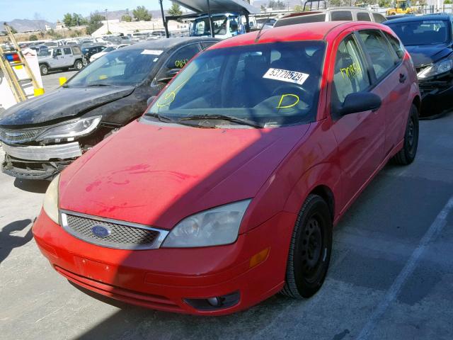 1FAFP37N47W169458 - 2007 FORD FOCUS ZX5 RED photo 2