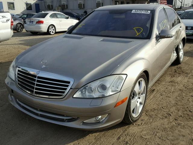 WDDNG71X97A043834 - 2007 MERCEDES-BENZ S 550 GOLD photo 2