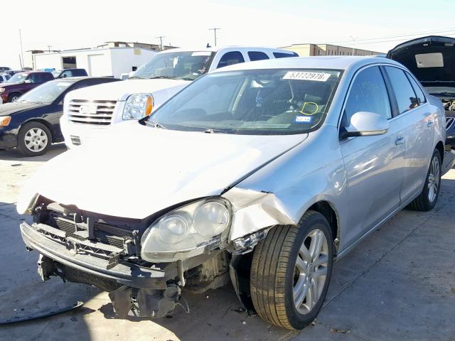 3VWEF81K37M198032 - 2007 VOLKSWAGEN JETTA WOLF SILVER photo 2