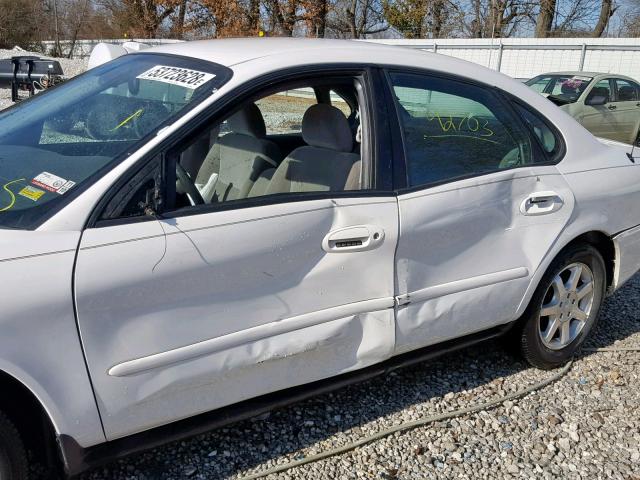 1FAFP56U85A294154 - 2005 FORD TAURUS SEL WHITE photo 9