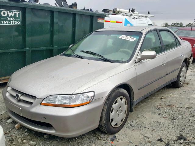 1HGCG5645WA054866 - 1998 HONDA ACCORD LX TAN photo 2