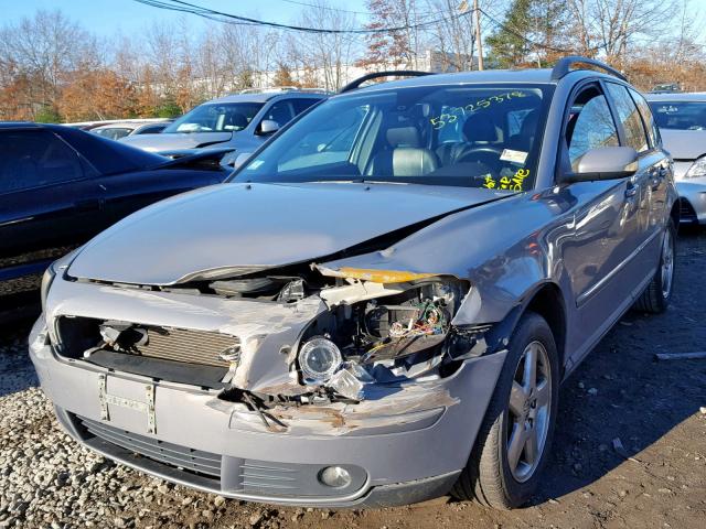 YV1MJ682852074313 - 2005 VOLVO V50 T5 GRAY photo 2