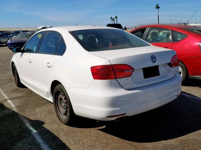 3VW2K7AJ4BM090236 - 2011 VOLKSWAGEN JETTA BASE თეთრი ფოტო 3