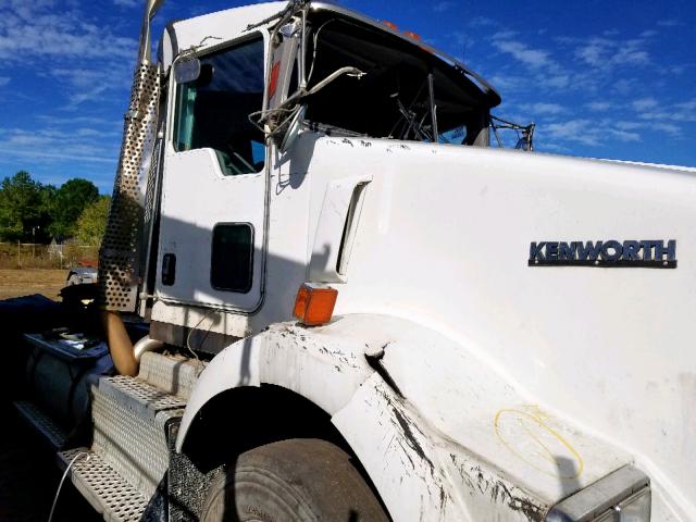 1XKDD49X9DJ365858 - 2013 KENWORTH CONSTRUCTI WHITE photo 9