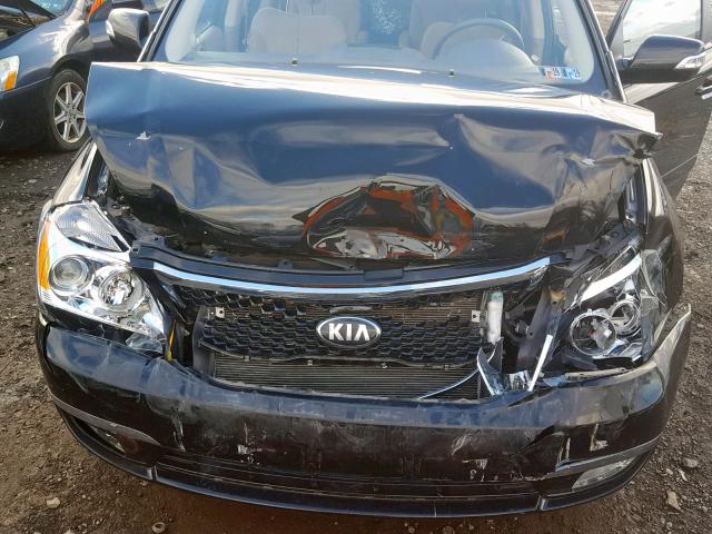 KNDMG4C71E6552964 - 2014 KIA SEDONA LX BLACK photo 7