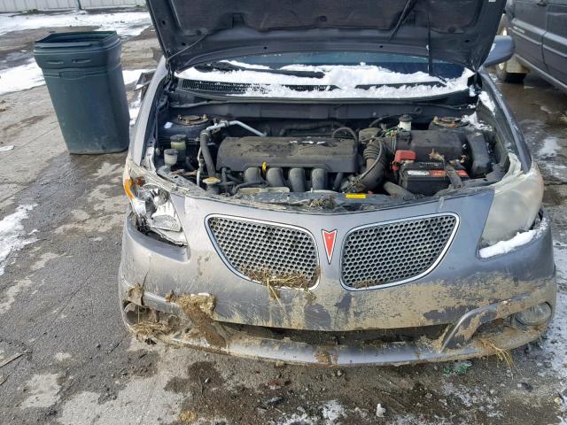 5Y2SM63895Z450136 - 2005 PONTIAC VIBE GRAY photo 7