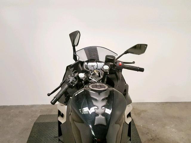 JKAEXKG16JDA12804 - 2018 KAWASAKI EX400 BLACK photo 8