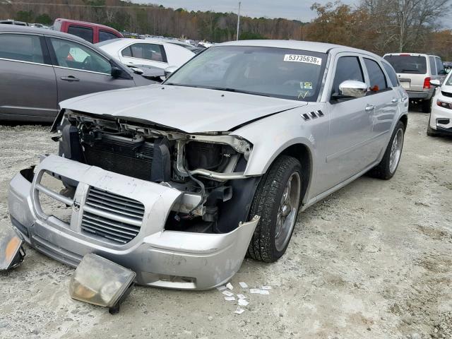 2D4FV47T86H122633 - 2006 DODGE MAGNUM SE SILVER photo 2