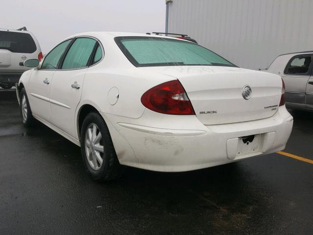 2G4WD532151238875 - 2005 BUICK LACROSSE C WHITE photo 3