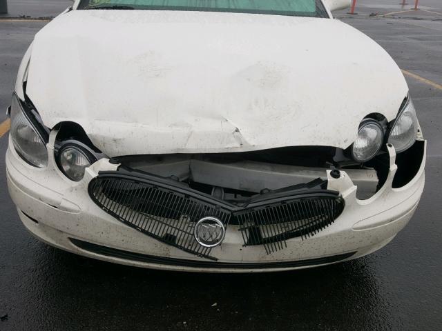 2G4WD532151238875 - 2005 BUICK LACROSSE C WHITE photo 9