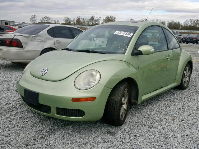 3VWRW31C06M414463 - 2006 VOLKSWAGEN NEW BEETLE GREEN photo 2