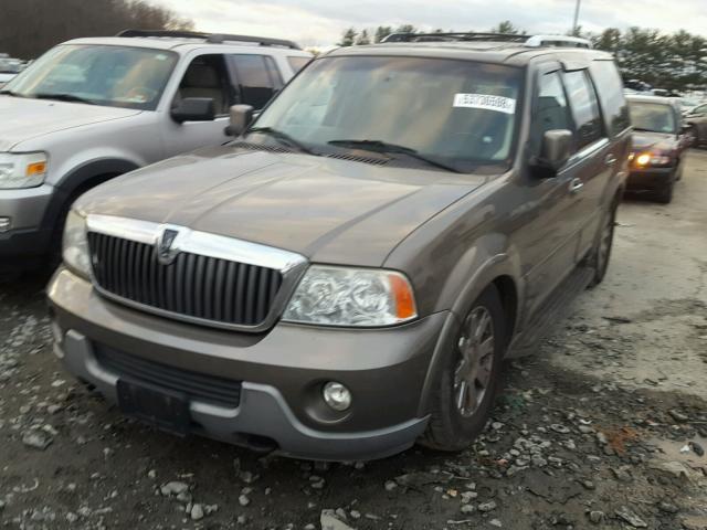 5LMFU28R93LJ34448 - 2003 LINCOLN NAVIGATOR Қоңыр фото 2