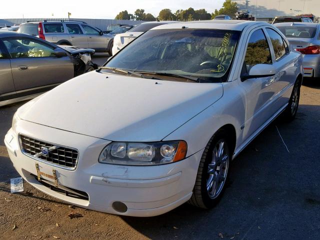 YV1RS592262541691 - 2006 VOLVO S60 2.5T WHITE photo 2